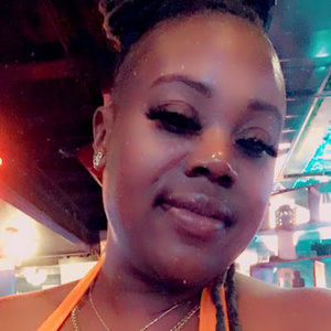 Meet your Posher, Danasha